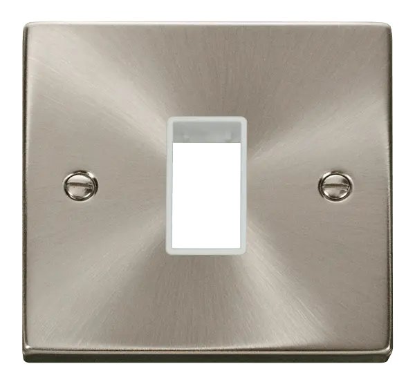 Click Deco Satin Chrome 1 Gang Plate Single Aperture with White Insert – VPSC401WH
