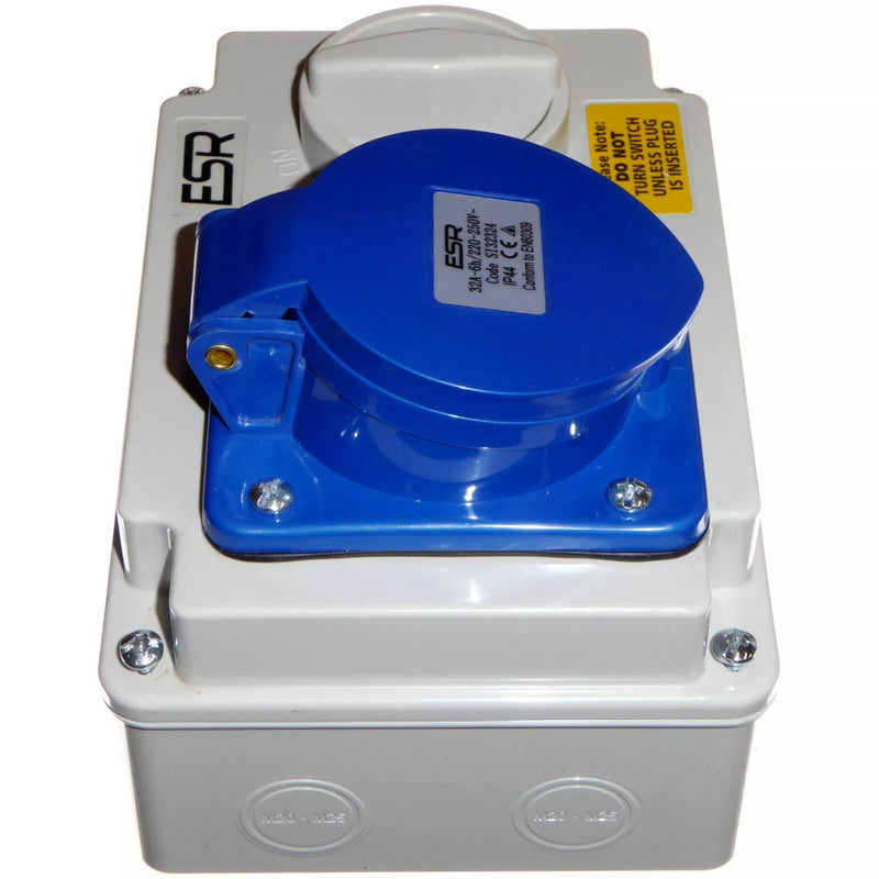 32 Amp 3 Pin Interlock Socket Switch with Industrial Trailing Plug IP44